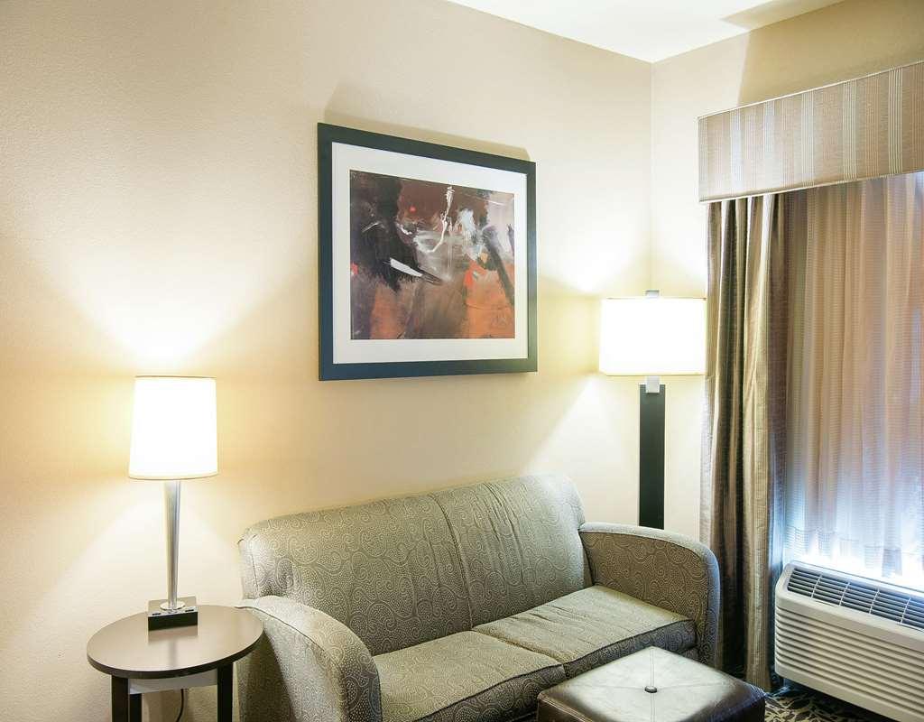 Hampton Inn & Suites Bay City Pokoj fotografie
